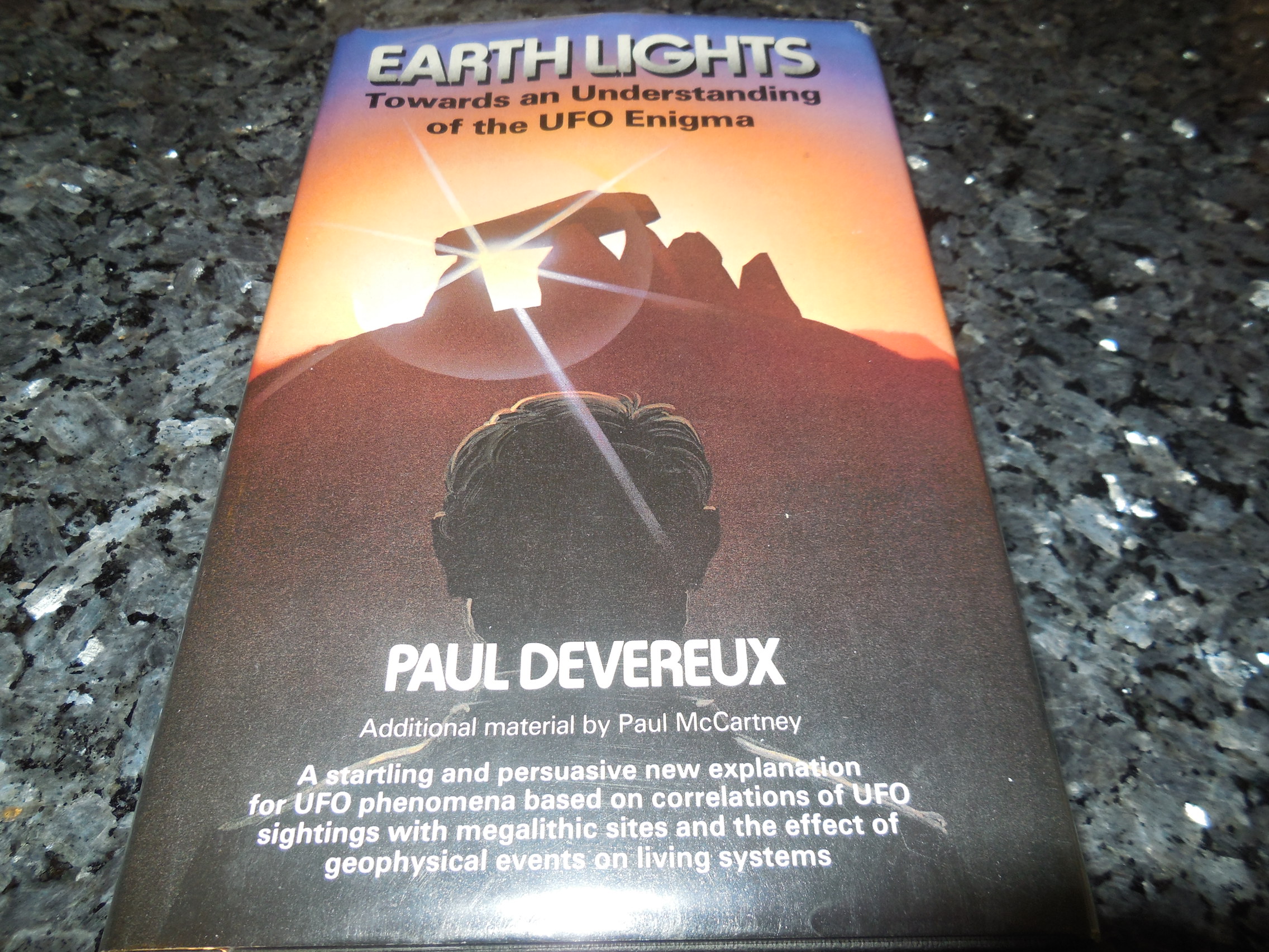 Image for Earth Lights: Towards an Understanding of the UFO Enigma