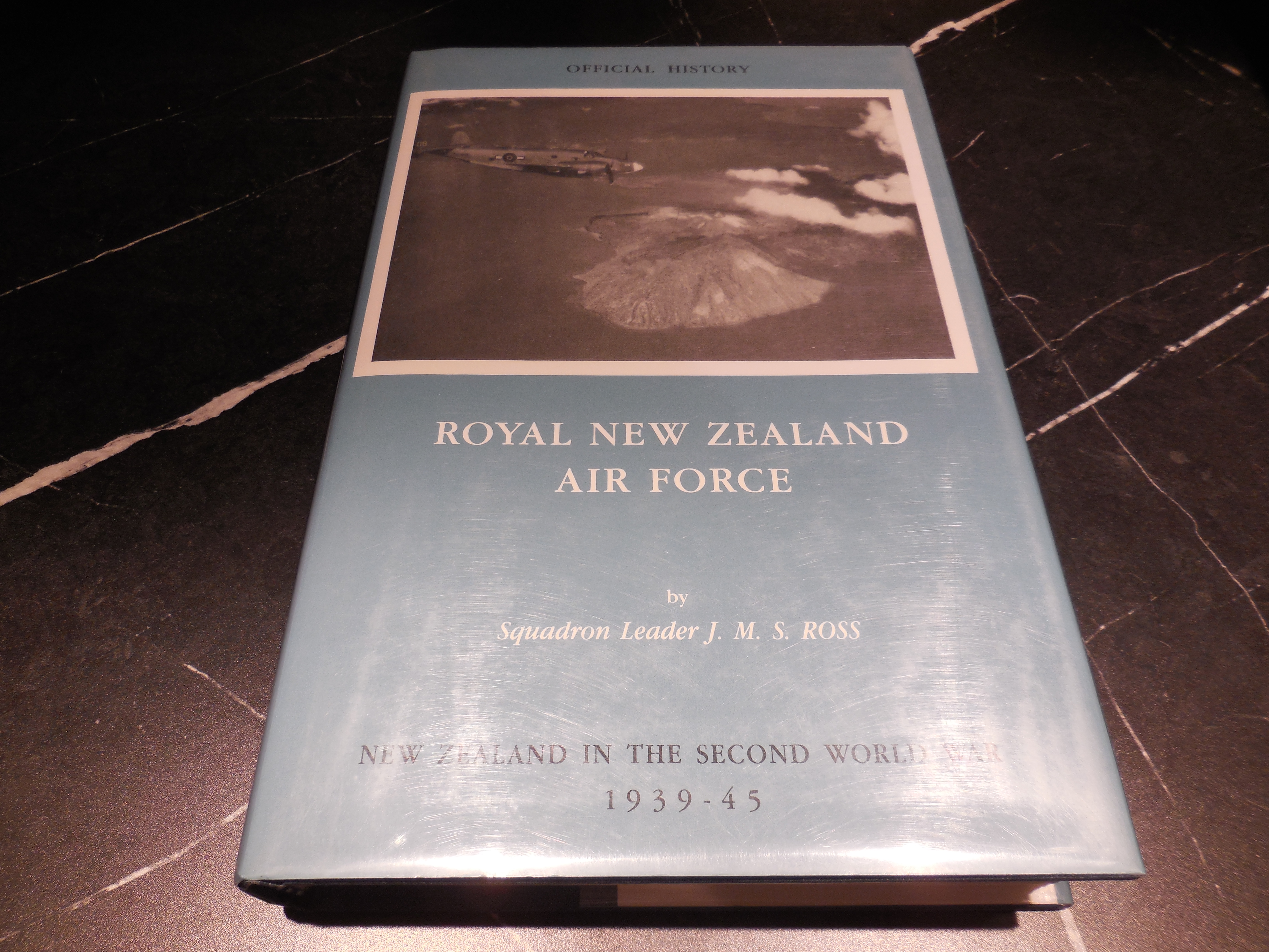 The Royal New Zealand Air Force (Official History of New Zealand in the Second World War, 193)