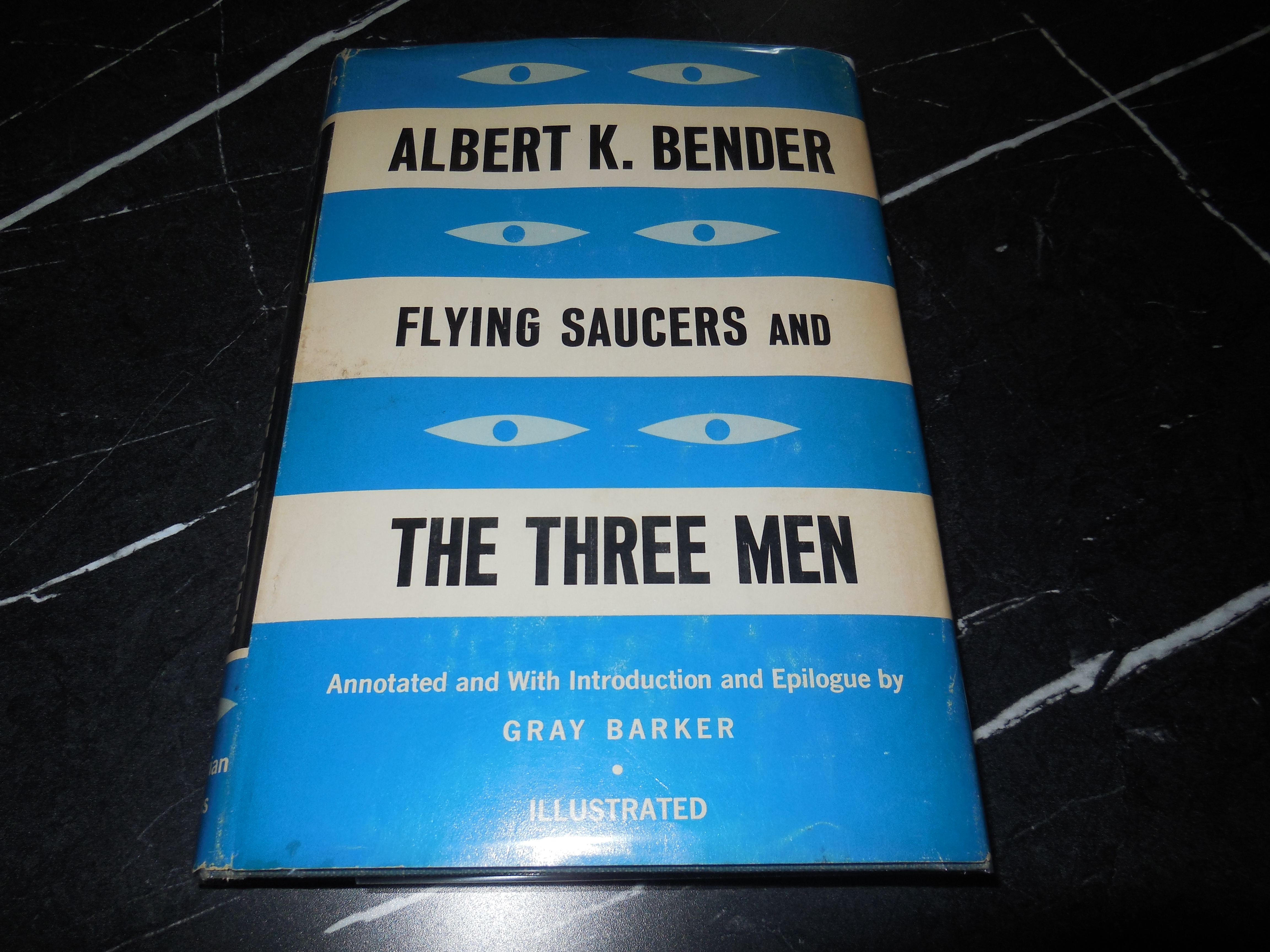 Flying Saucers and the Three Men