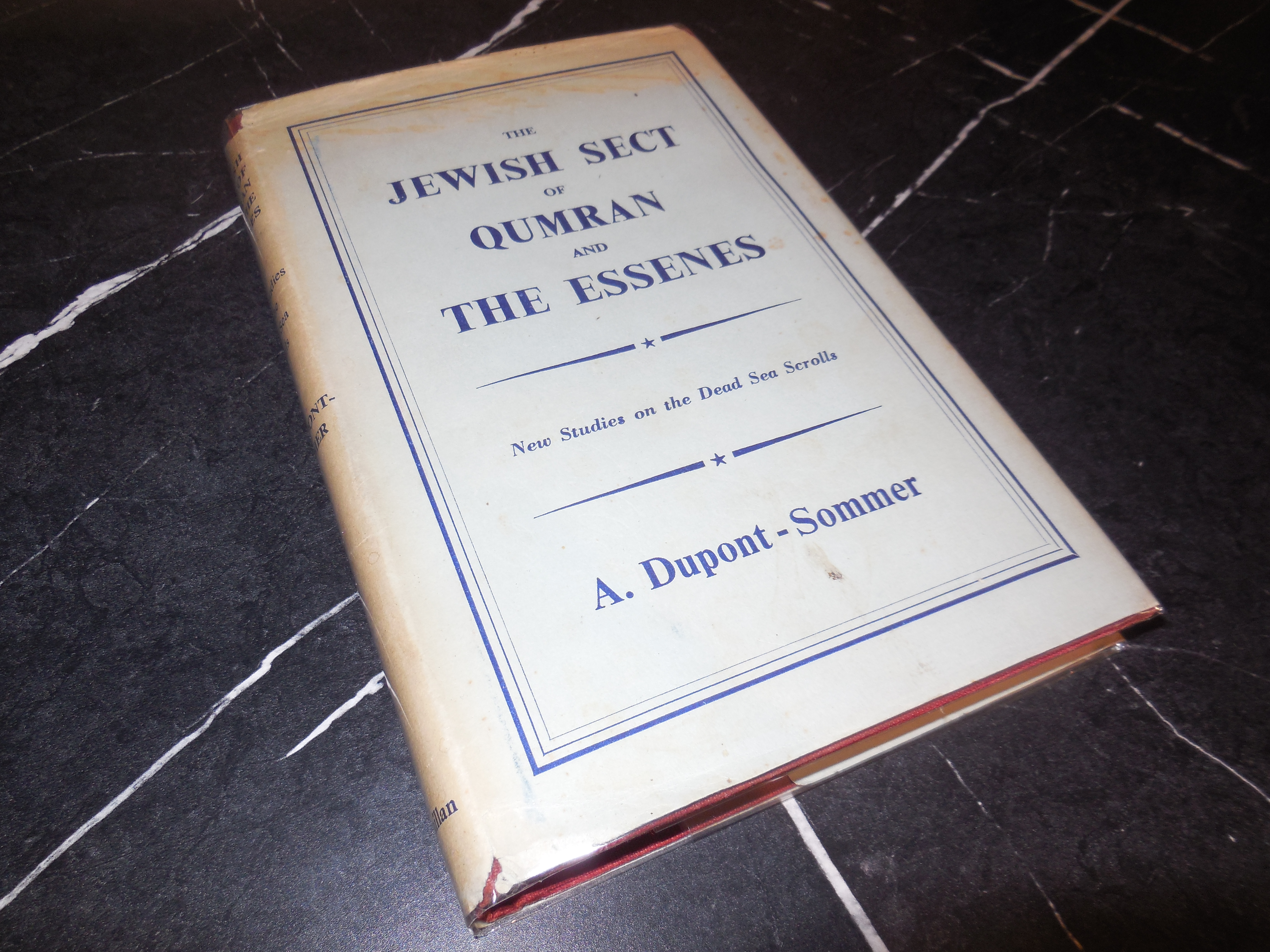 The Jewish Sect of Qumran and the Essenes - New Studies on the Dead Sea Scrolls